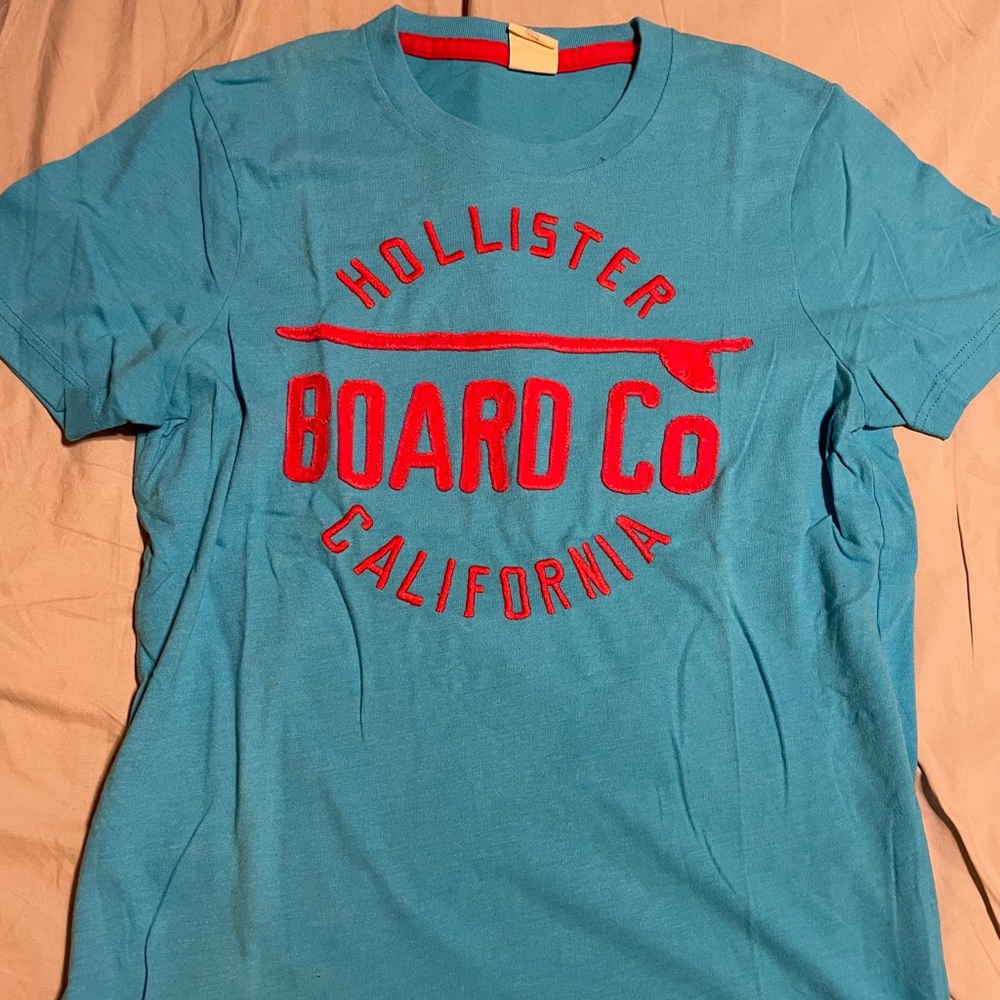 Hollister Blue & Red T-Shirt